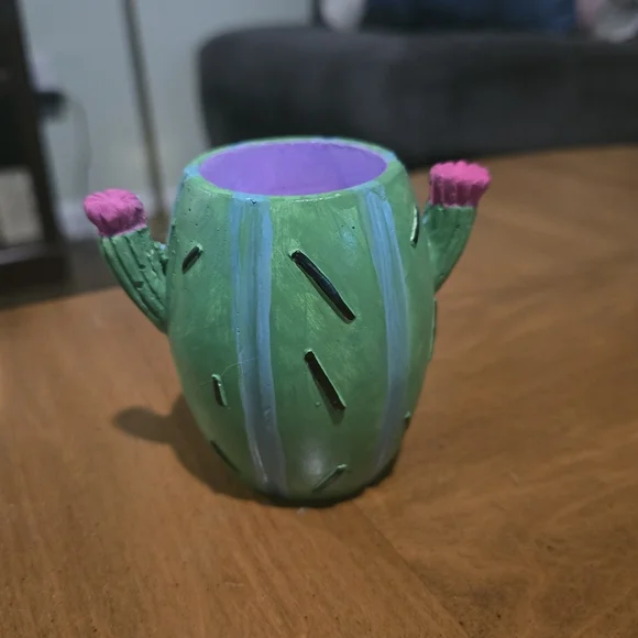 Small Cactus Planter - Picture 2 of 2